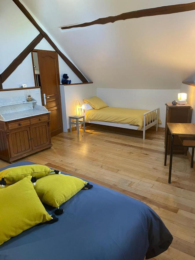 Le Logis Du Regisseur Bed & Breakfast Charny-Oree-de-Puisaye Екстериор снимка