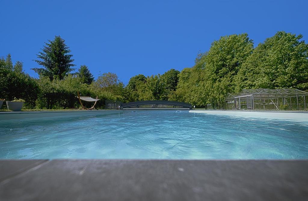 Le Logis Du Regisseur Bed & Breakfast Charny-Oree-de-Puisaye Екстериор снимка
